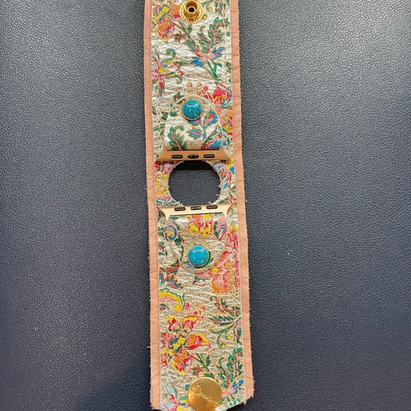 Spark’l Giardino Cuff Band with Pink Lining - Picture 2 of 4